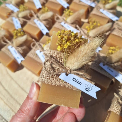 Demi savon artisanal personnalisé