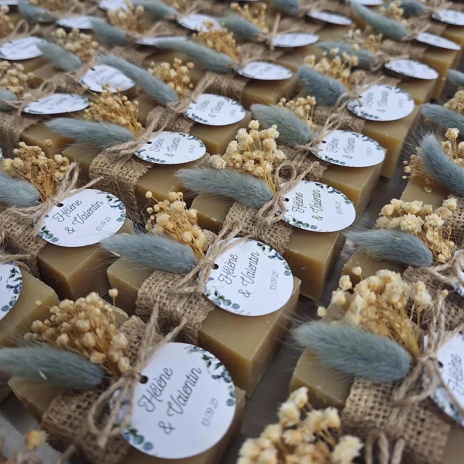 Demi savon artisanal personnalisé