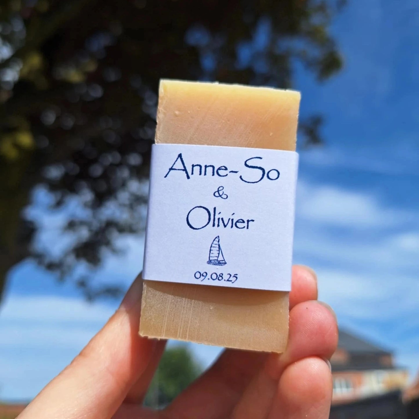 Demi savon artisanal personnalisé