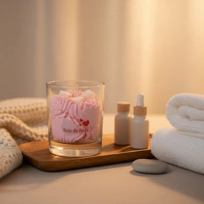 Bougie parfumée bois de rose - rose clair