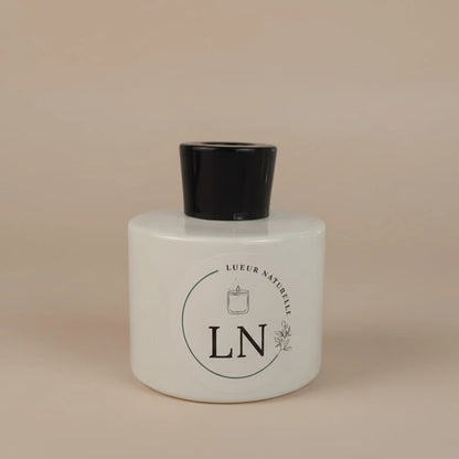 Flacon blanc brillant diffuseur à bâtons LN Cosmétique