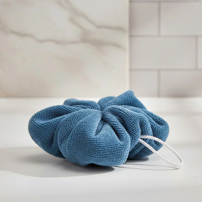 Fleur de douche bambou couleur bleu jean cousue main LN Cosmétique zéro déchet