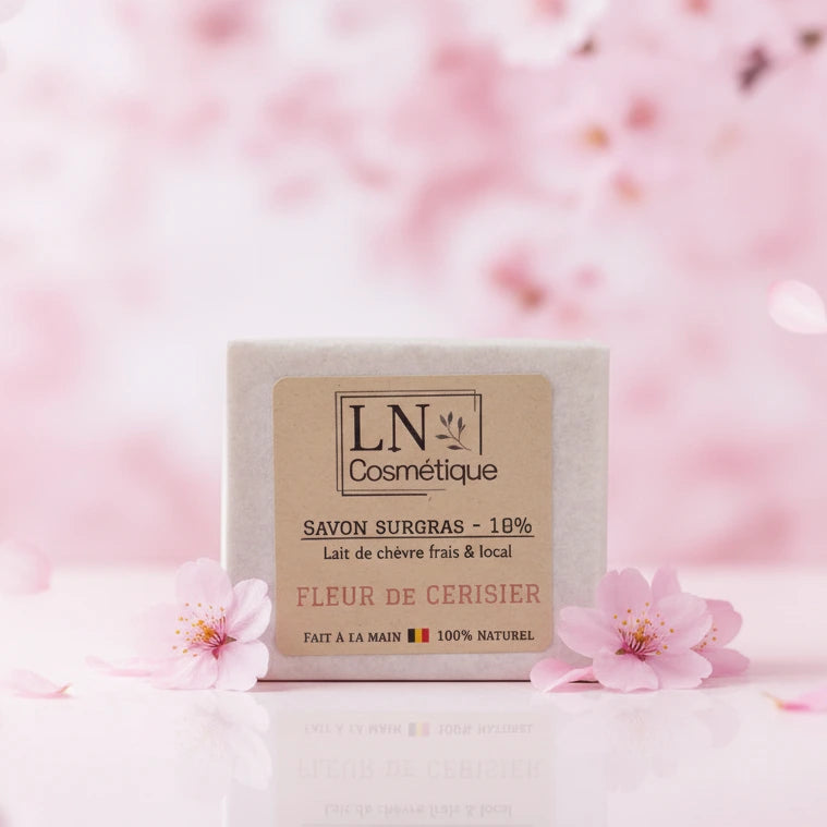 Savon au lait de chèvre parfum fleur de cerisier LN Cosmétique saponifié à froid